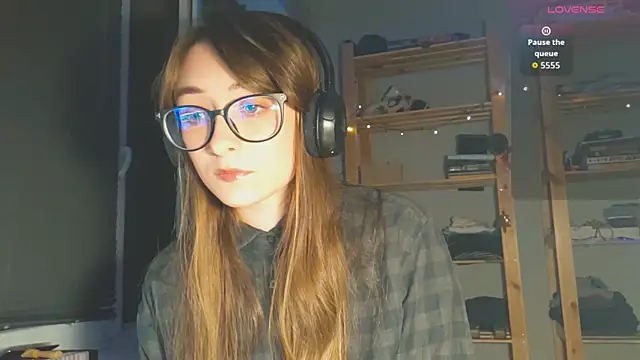 monlight  dana online show from October 4, 2025, 8:40 pm