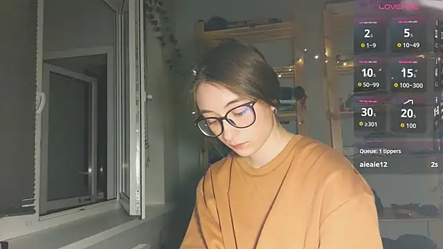 monlight  dana online show from October 9, 2025, 10:41 pm