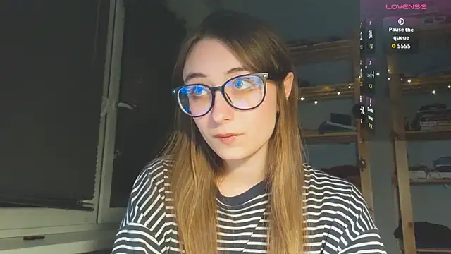 monlight  dana online show from November 11, 2025, 5:57 pm