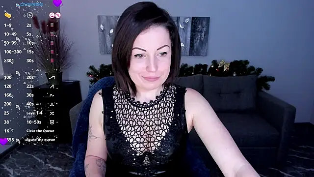 Snapshot of Emily_Midlton chatting on January 7, 2025, 7:31 am Emily Midlton online show from January 7, 2025, 7:31 am
