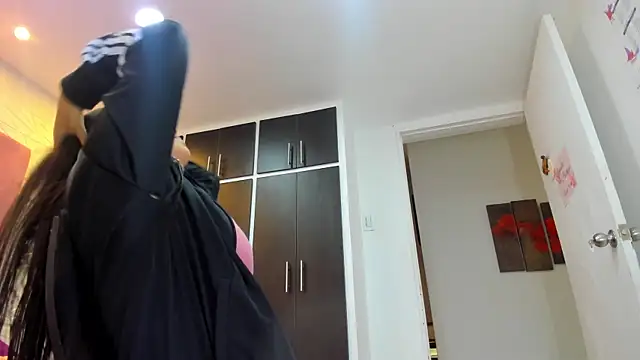 Charlotte Ice1 online show from December 31, 2024, 3:42 pm