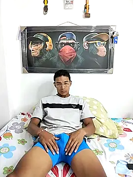 Snapshot of Demiansteven2 chatting on May 9, 2026, 5:29 pm Demiansteven2 online show from May 9, 2026, 5:29 pm