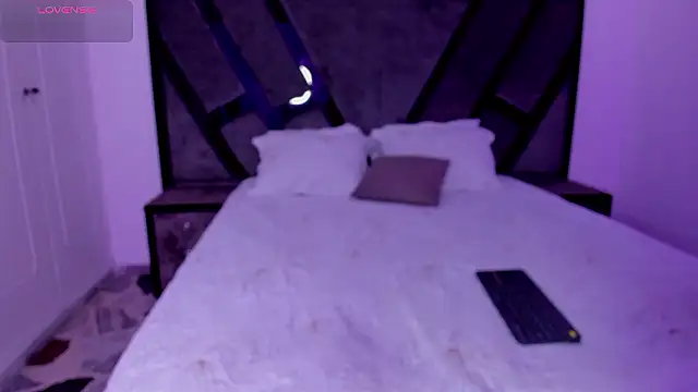 CandyMeyerss  online show from December 6, 2024, 8:26 am