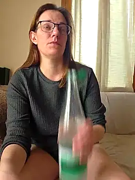 SpiceLea online show from February 28, 2026, 2:51 pm