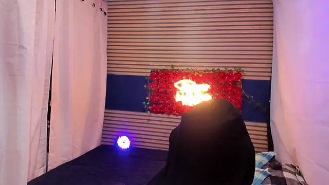 rosse 2504 online show from January 14, 2026, 3:06 pm