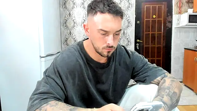 Snapshot of Jonmusclemaster chatting on May 22, 2026, 8:14 pm Jonmusclemaster online show from May 22, 2026, 8:14 pm