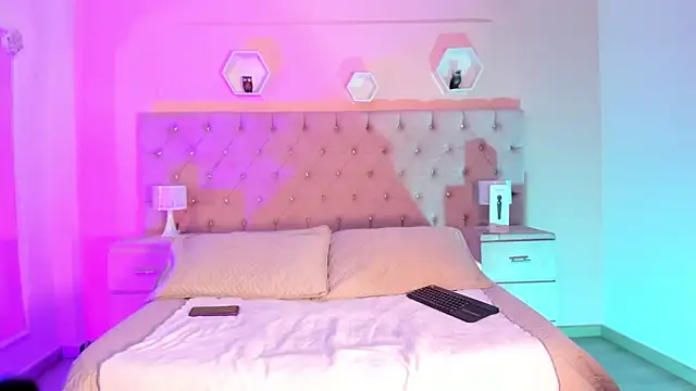 AndreaAndKarina online show from January 25, 2025, 2:37 am