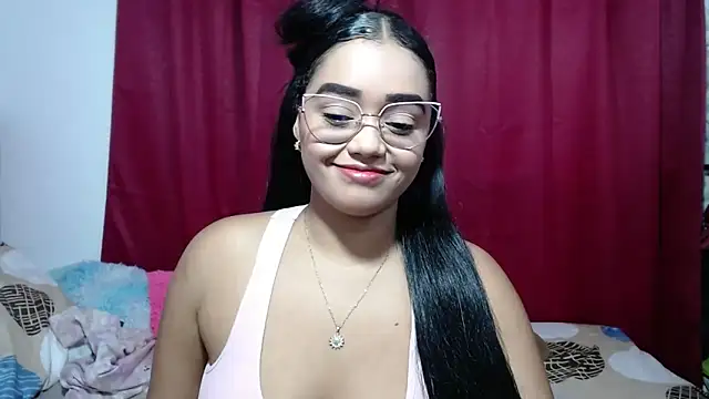 Snapshot of kiara_milf_ chatting on April 15, 2026, 8:31 pm kiara milf online show from April 15, 2026, 8:31 pm