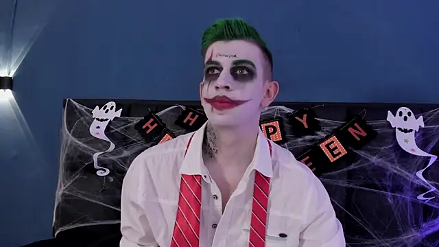 MikaelSlow online show from October 21, 2025, 4:02 am