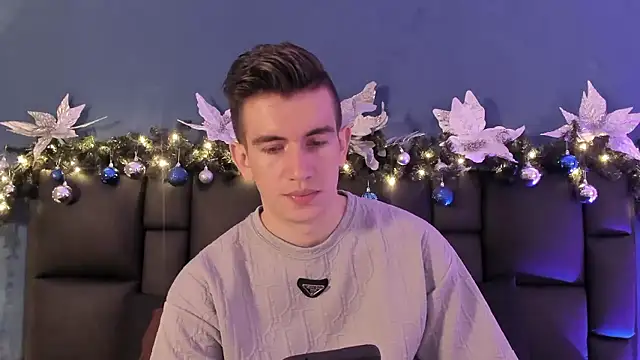 MikaelSlow online show from January 9, 2026, 3:42 am