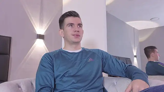 MikaelSlow online show from April 5, 2026, 4:48 pm