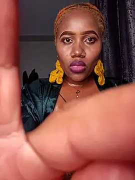 Snapshot of SquirtQueen222 chatting on February 20, 2026, 10:54 pm SquirtQueen222 online show from February 20, 2026, 10:54 pm