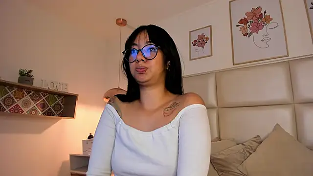 Aily Yozuko online show from February 13, 2025, 7:56 am