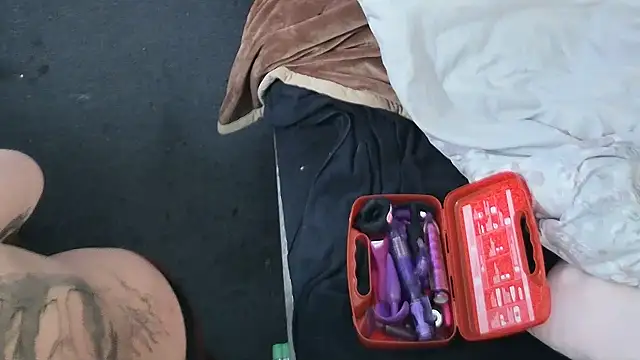 ROCKHARDDADDY86 online show from February 9, 2026, 2:43 pm