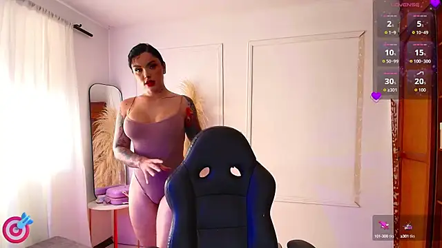 Snapshot of Ela_Doll_ chatting on October 7, 2025, 12:46 pm Ela Doll online show from October 7, 2025, 12:46 pm