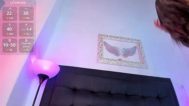 Mia 222 online show from February 26, 2025, 2:46 pm