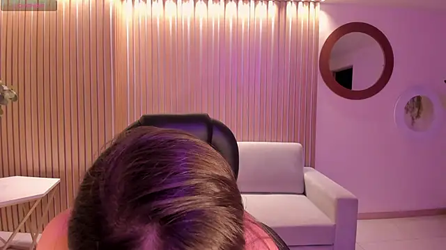 DonnaStonne online show from October 5, 2025, 4:22 am