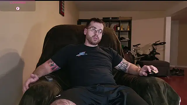 JayXCee Official online show from April 11, 2026, 1:21 am