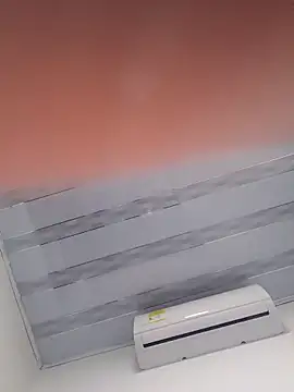 Liancy online show from April 18, 2026, 10:54 pm