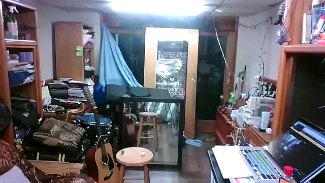 tongueispowerr6d9 online show from January 3, 2025, 1:05 am