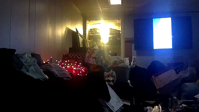 tongueispowerr6d9 online show from February 20, 2026, 8:53 pm