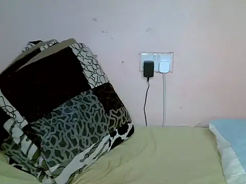 sweet rozie online show from October 29, 2025, 4:59 am