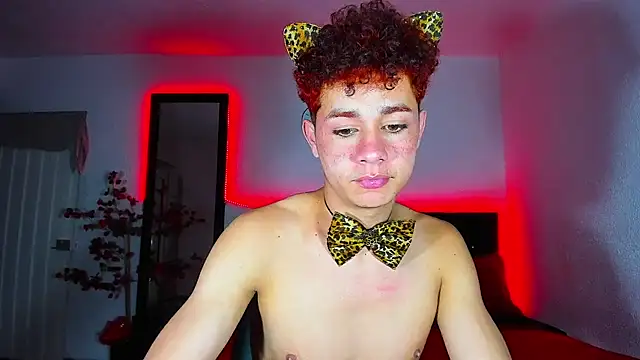 Snapshot of DavidfullOFlove chatting on January 21, 2025, 4:21 am DavidfullOFlove online show from January 21, 2025, 4:21 am