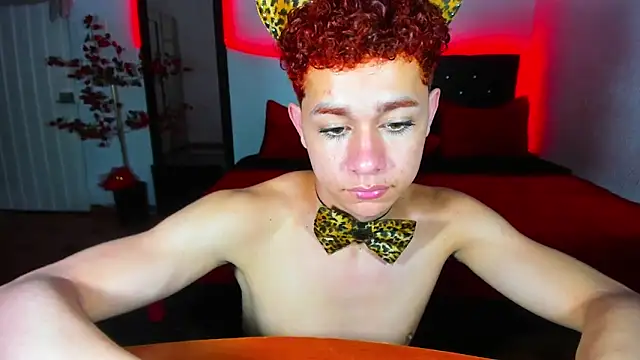 Snapshot of DavidfullOFlove chatting on January 22, 2025, 5:26 am DavidfullOFlove online show from January 22, 2025, 5:26 am