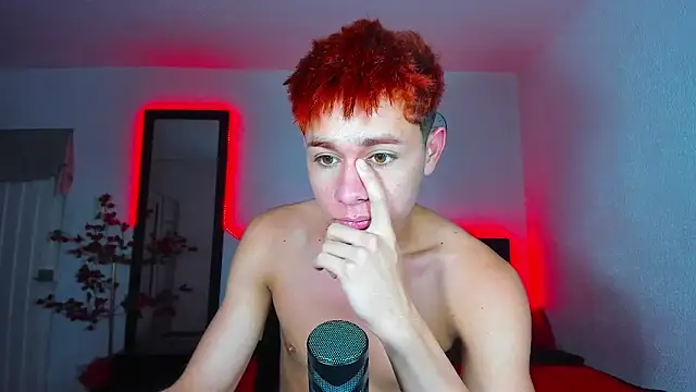 Snapshot of DavidfullOFlove chatting on January 27, 2025, 7:14 am DavidfullOFlove online show from January 27, 2025, 7:14 am