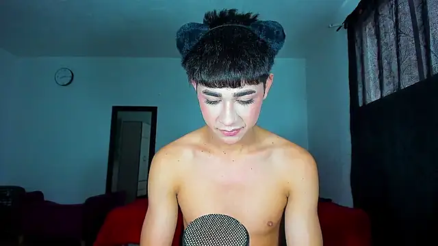 Snapshot of DavidfullOFlove chatting on February 24, 2025, 6:04 pm DavidfullOFlove online show from February 24, 2025, 6:04 pm