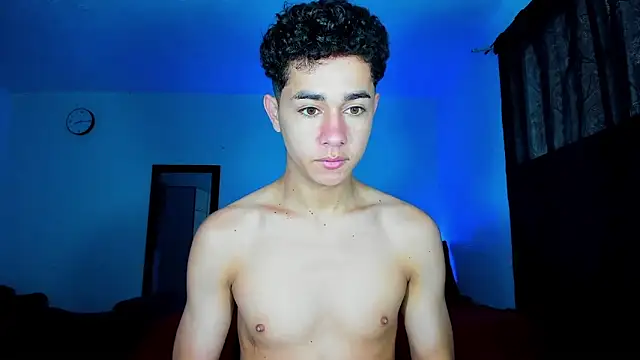 Snapshot of DavidfullOFlove chatting on March 2, 2025, 4:10 pm DavidfullOFlove online show from March 2, 2025, 4:10 pm