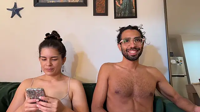 Redfloweer1 online show from April 8, 2026, 4:07 pm