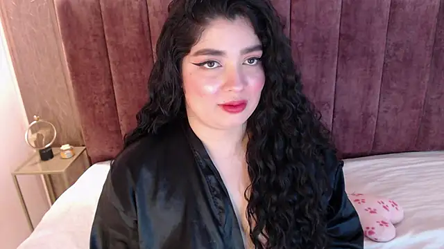 Snapshot of AgathaLynx chatting on February 8, 2025, 2:38 pm AgathaLynx online show from February 8, 2025, 2:38 pm