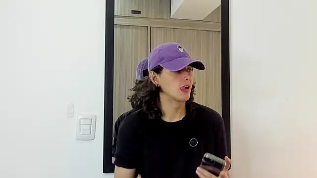 alex connorr online show from January 31, 2025, 3:22 pm