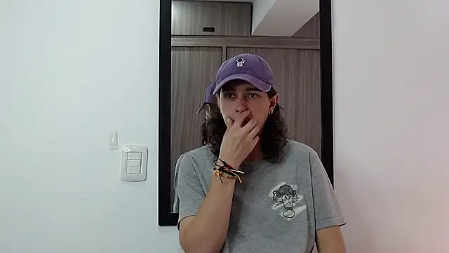 alex connorr online show from February 6, 2025, 4:58 pm