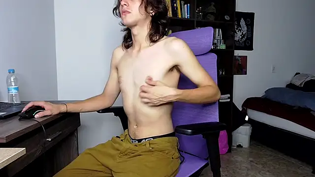 alex connorr online show from September 16, 2025, 4:02 am