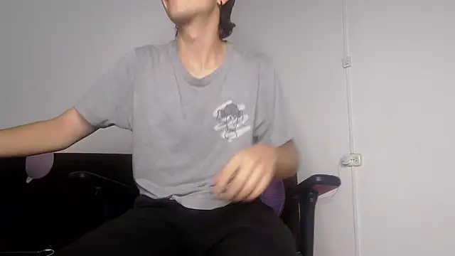 Snapshot of alex_connorr chatting on July 18, 2026, 10:02 pm alex connorr online show from July 18, 2026, 10:02 pm