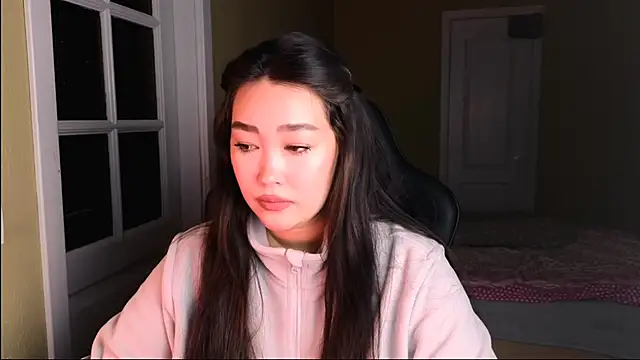 Erica Wayne online show from January 21, 2025, 10:19 am