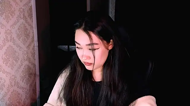 Erica Wayne online show from October 30, 2025, 9:44 am