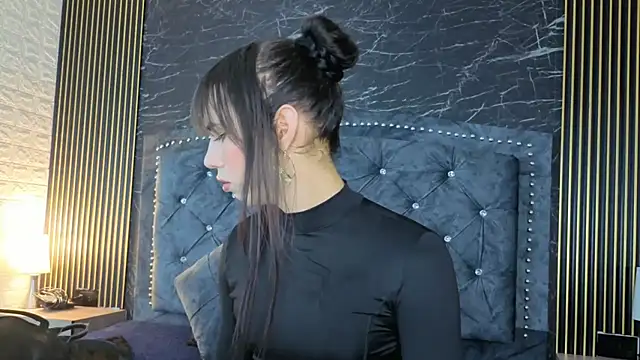 diosagolden online show from September 12, 2025, 8:09 pm