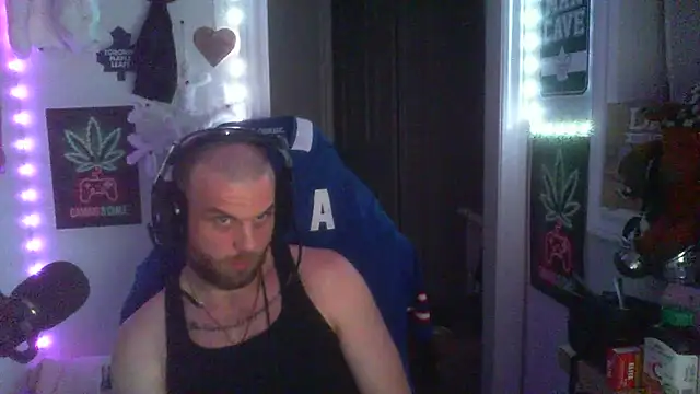 GeneralXMillyX online show from November 17, 2025, 7:03 am