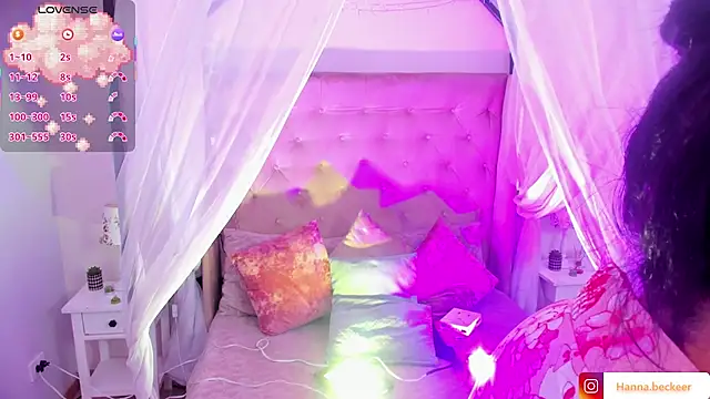 Hanna  Becker  online show from February 23, 2026, 3:15 am