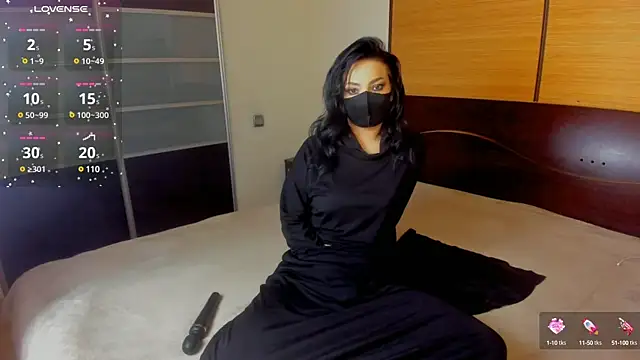 Snapshot of habibi_moon chatting on February 24, 2025, 2:30 am habibi moon online show from February 24, 2025, 2:30 am