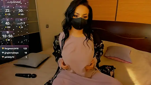 Snapshot of habibi_moon chatting on March 7, 2025, 5:18 am habibi moon online show from March 7, 2025, 5:18 am