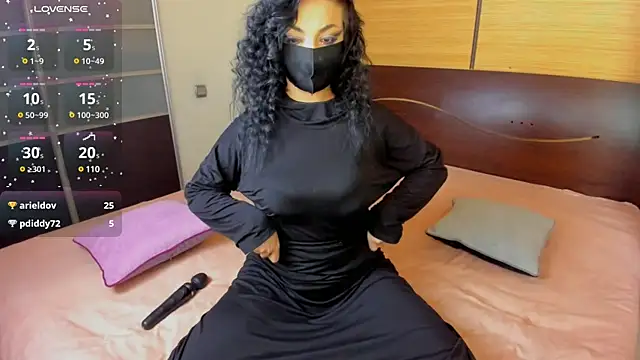 Snapshot of habibi_moon chatting on March 20, 2025, 2:19 am habibi moon online show from March 20, 2025, 2:19 am