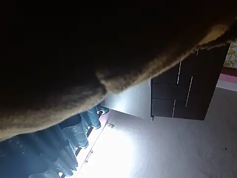 silky milky online show from November 9, 2025, 9:24 pm