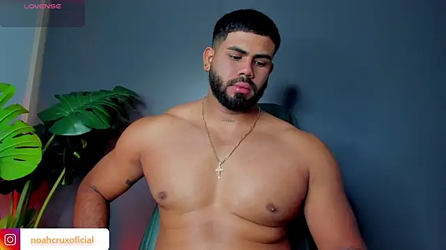 noah crux online show from June 7, 2026, 1:43 am