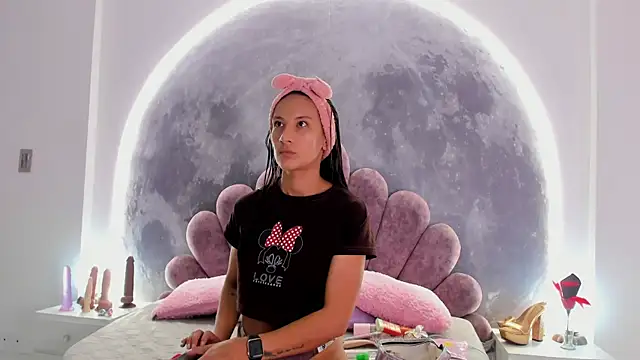 Valeria Fitness online show from February 18, 2026, 7:43 pm