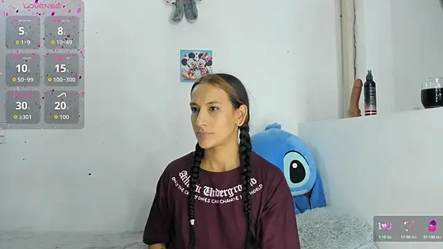 Snapshot of Valeria_Fitness chatting on June 16, 2026, 12:02 am Valeria Fitness online show from June 16, 2026, 12:02 am
