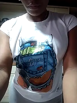 Camille rose  online show from November 5, 2025, 2:17 pm